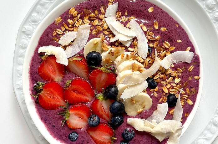 Owocowy smoothie bowl