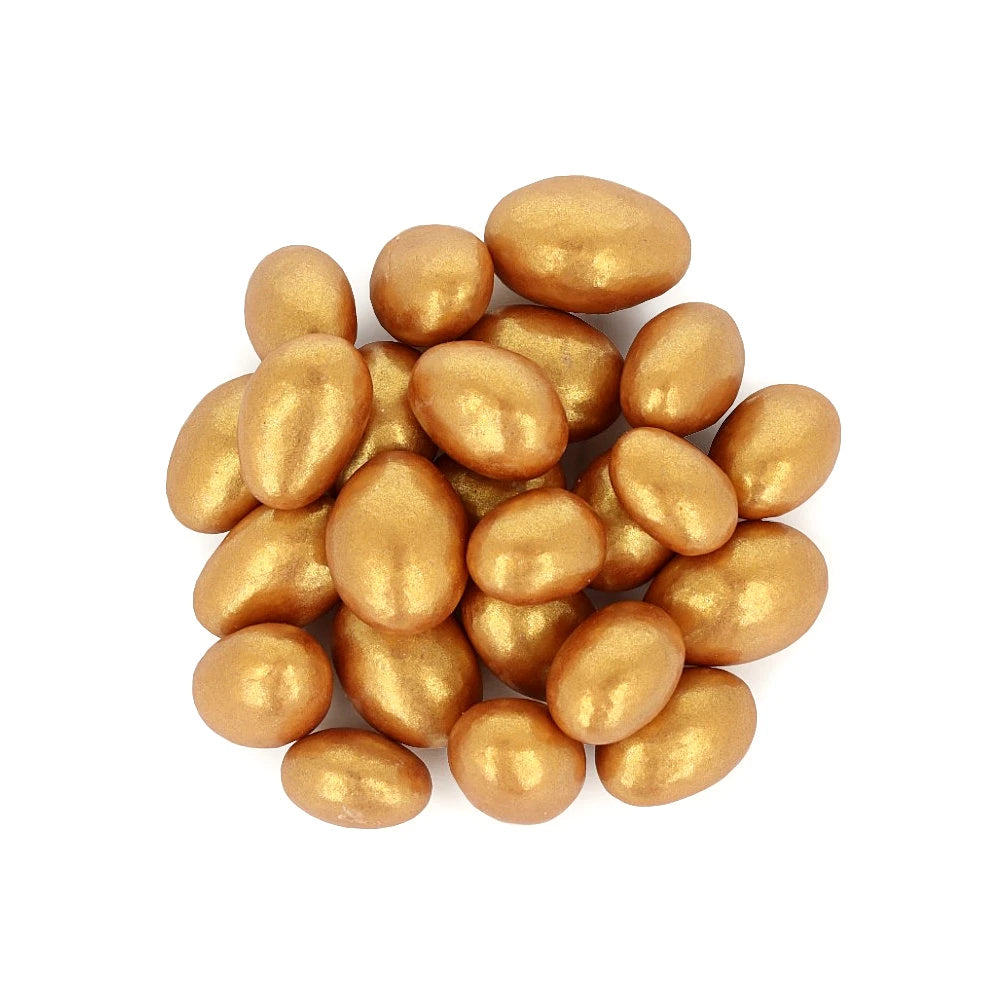 Zbliżenie na produkt Zlote migdały w białej czekoladzie ze słonym karmelem w sloiczku 180 g
