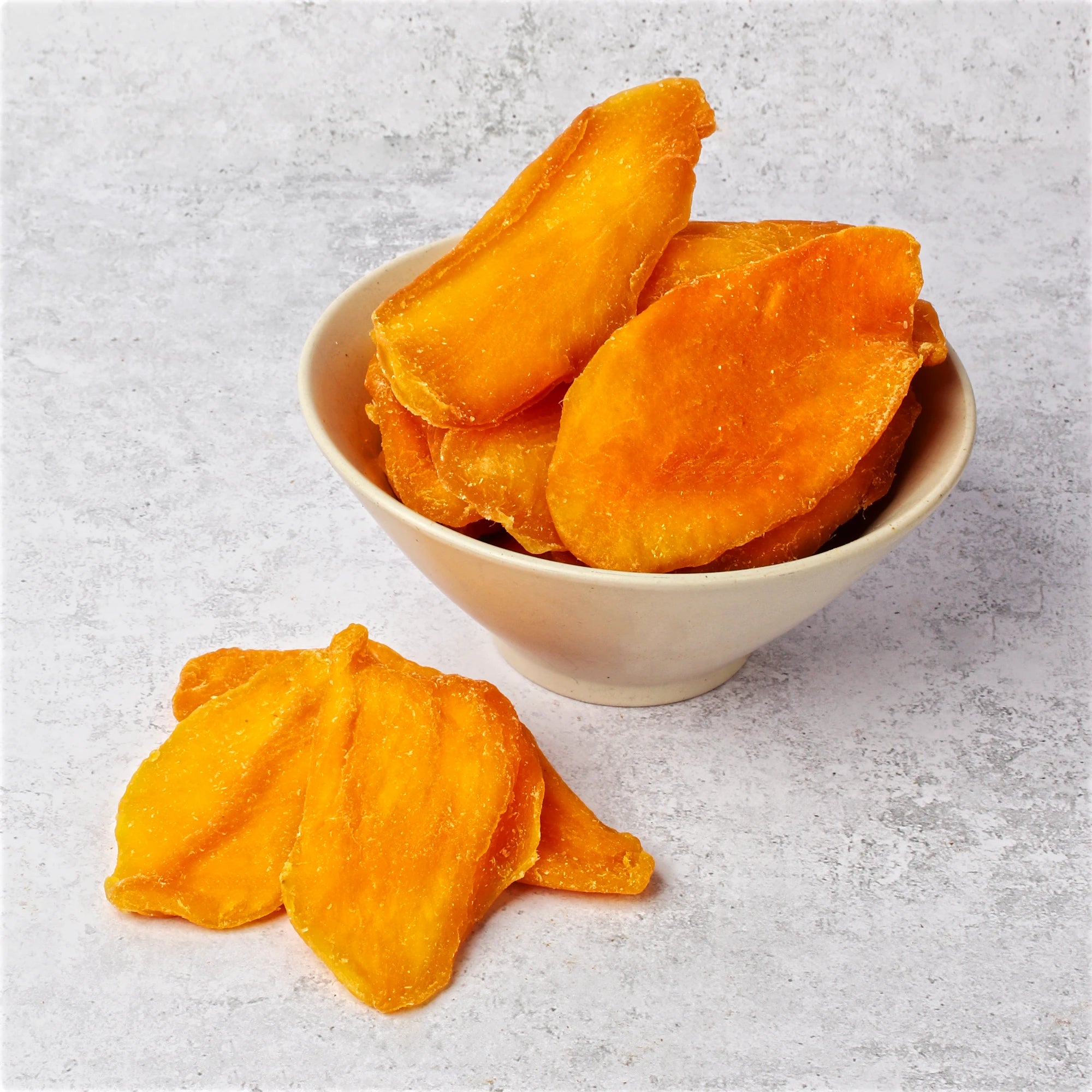 Na zdjęciu pokazano produkt: mango suszone.