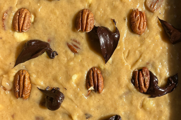 Bananowe blondie z palonym masłem i Meditero: krem z gorzkiej czekolady