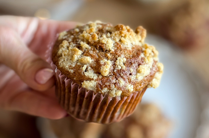 Muffinki szarlotkowe z kruszonką