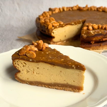 Sernik karmelowy