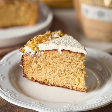 Ciasto cytrusowo-pistacjowe z polewą jogurtową Ciasto cytrusowo-pistacjowe z polewą jogurtową