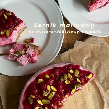 Sernik malinowy na owsiano-daktylowym spodzie